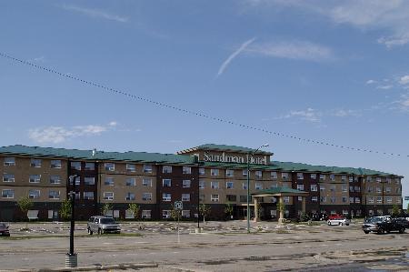 Sandman Hotel & Suites Saskatoon 01